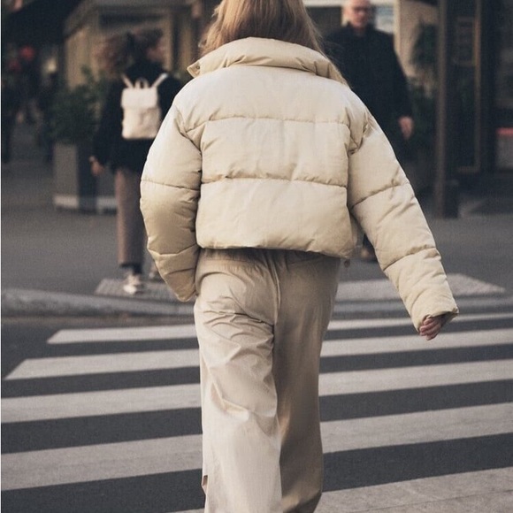 Satin effect puffer jacket - Picture 7 of 9